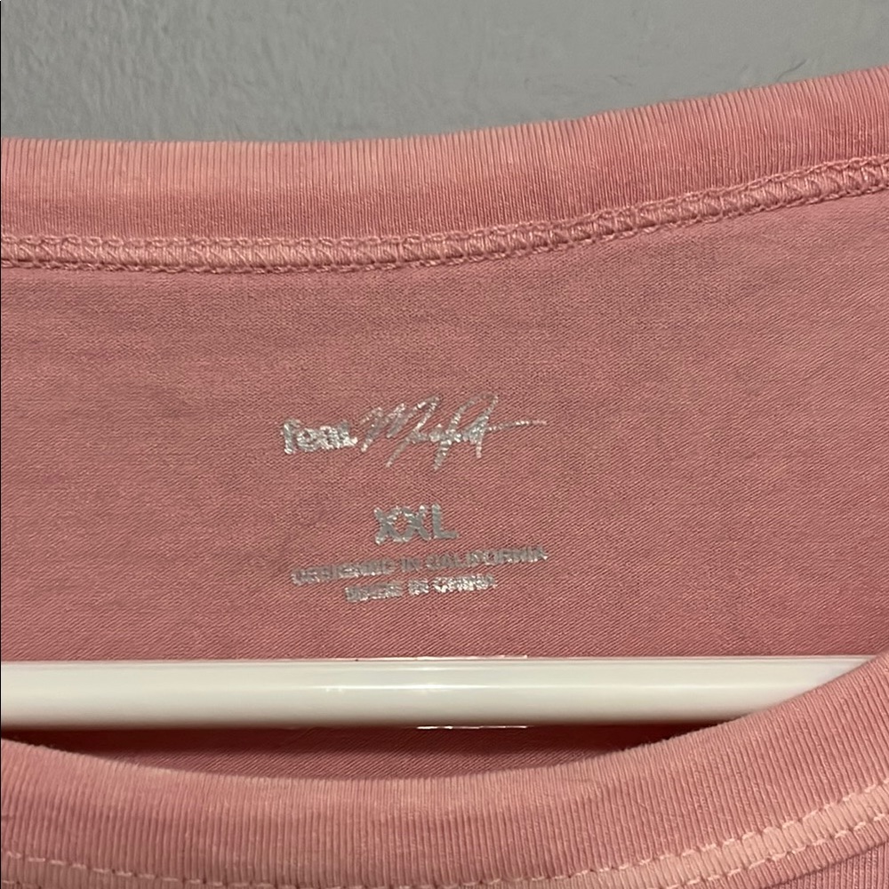 feat NWT Pink and White Ombre T-Shirt - Picture 3 of 7